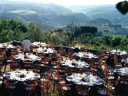 Borgo Montefolchi Hotel